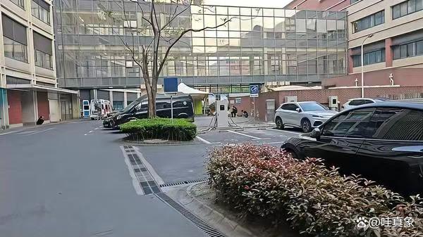 东方汇赢 救护车的收费标准是什么 民营救护车收费引争议